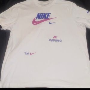 Mens Nike T-shirt
